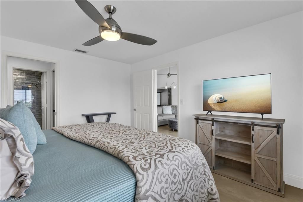10684 Gulf Shore Dr, Unit B-302, Naples, FL 34108 Photo
