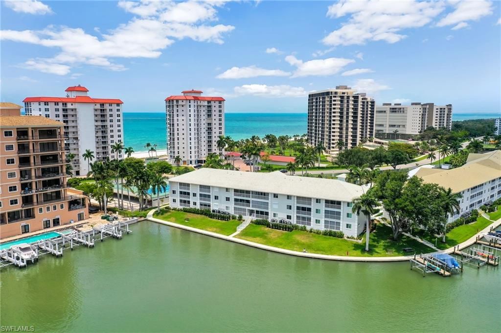 10684 Gulf Shore Dr, Unit B-302, Naples, FL 34108 Photo