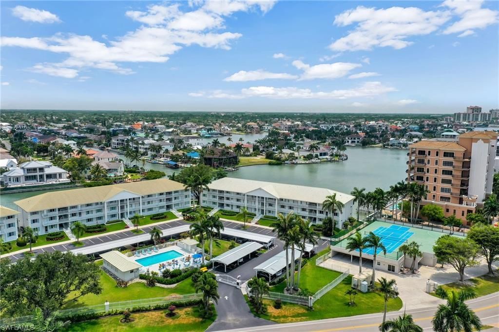 10684 Gulf Shore Dr, Unit B-302, Naples, FL 34108 Photo