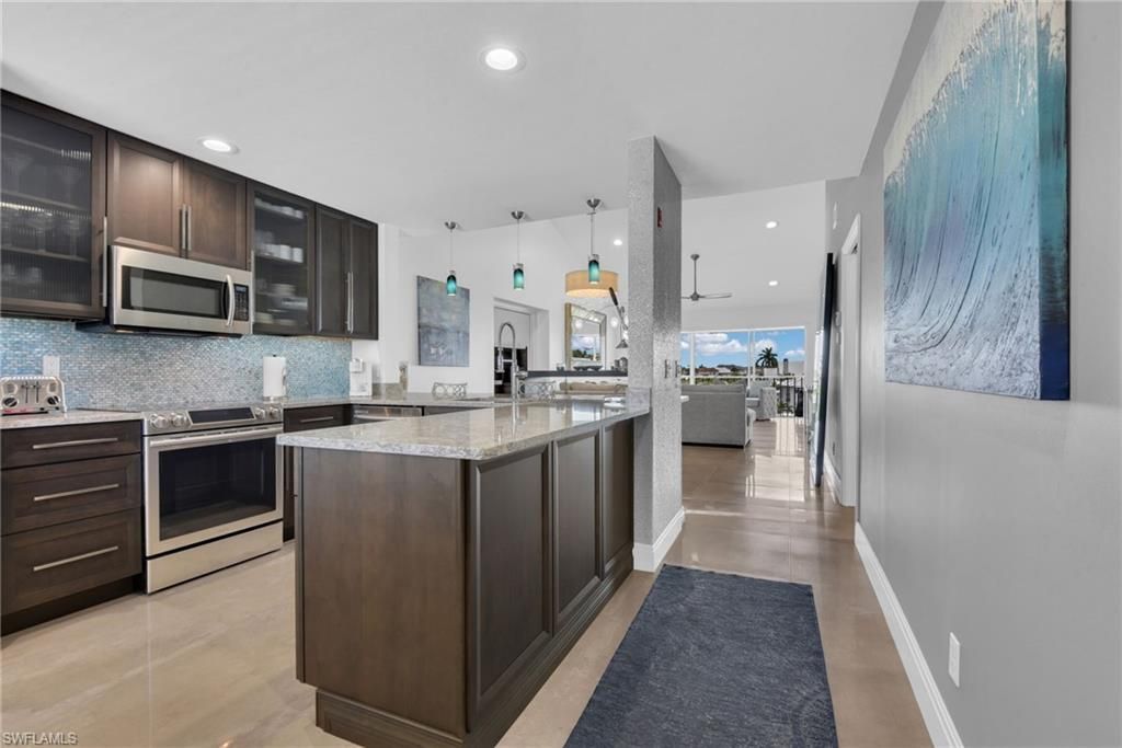 10684 Gulf Shore Dr, Unit B-302, Naples, FL 34108 Photo