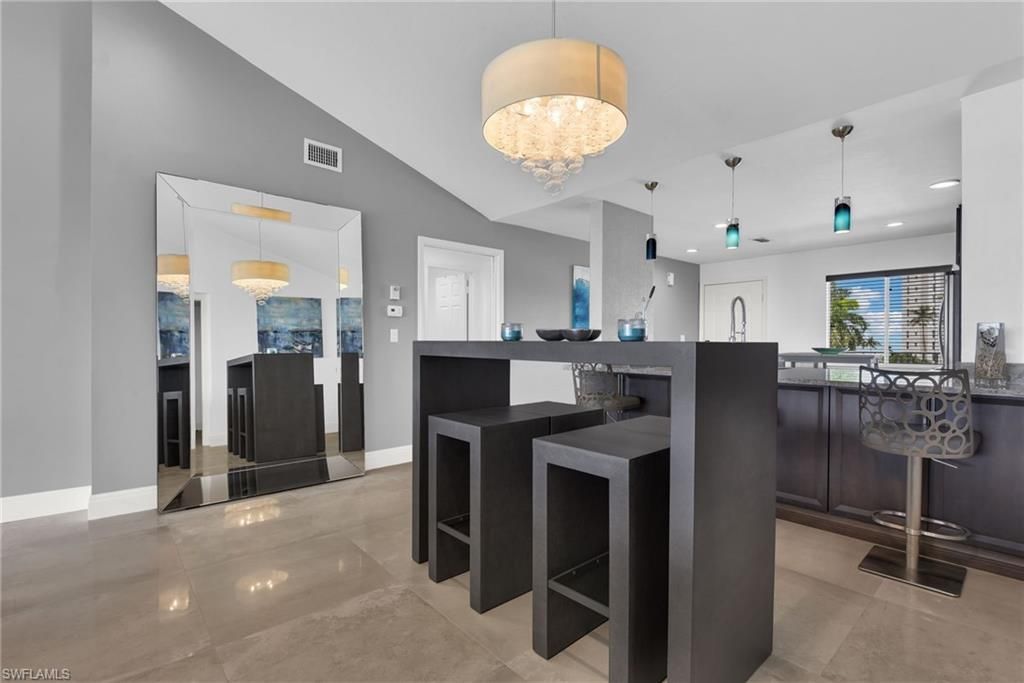 10684 Gulf Shore Dr, Unit B-302, Naples, FL 34108 Photo