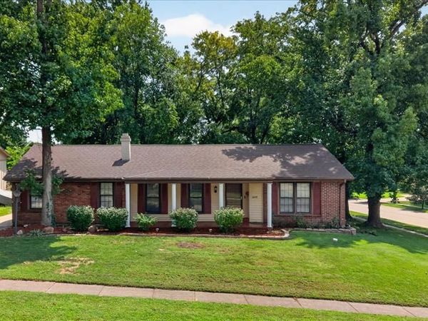 3608 Whispering Woods Drive, Florissant, MO 63031