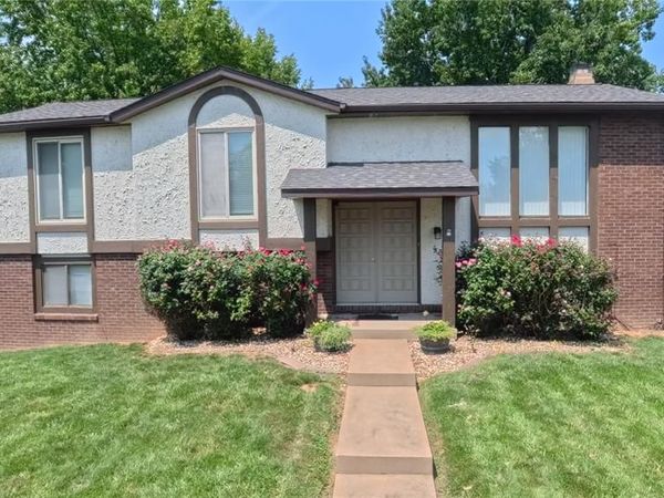 2111 Tampico Drive, Belleville, IL 62221