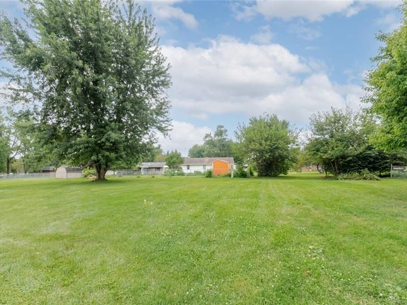 45 Lakengren Drive, Eaton, OH 45320 Photo 24