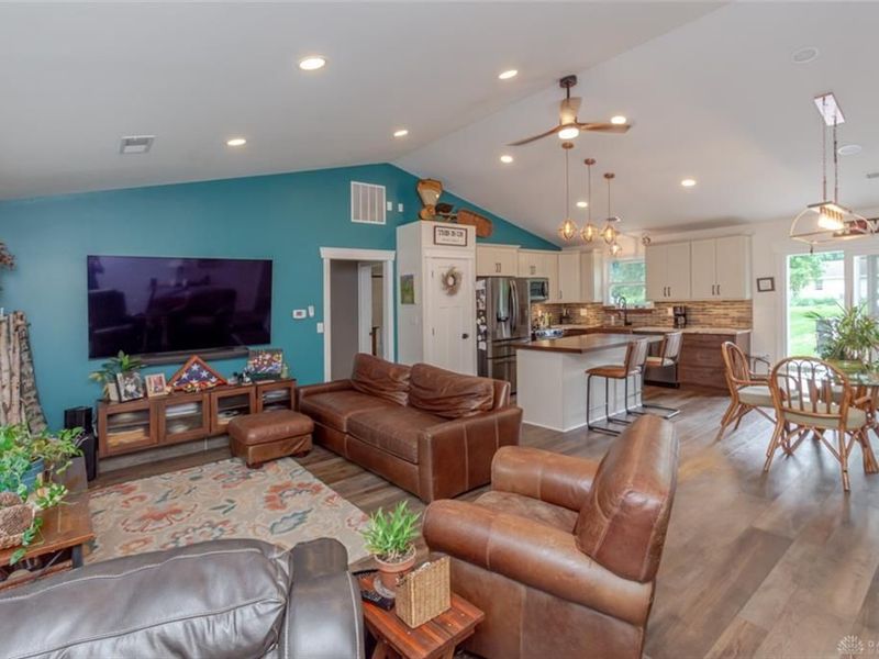 45 Lakengren Drive, Eaton, OH 45320 Photo 4