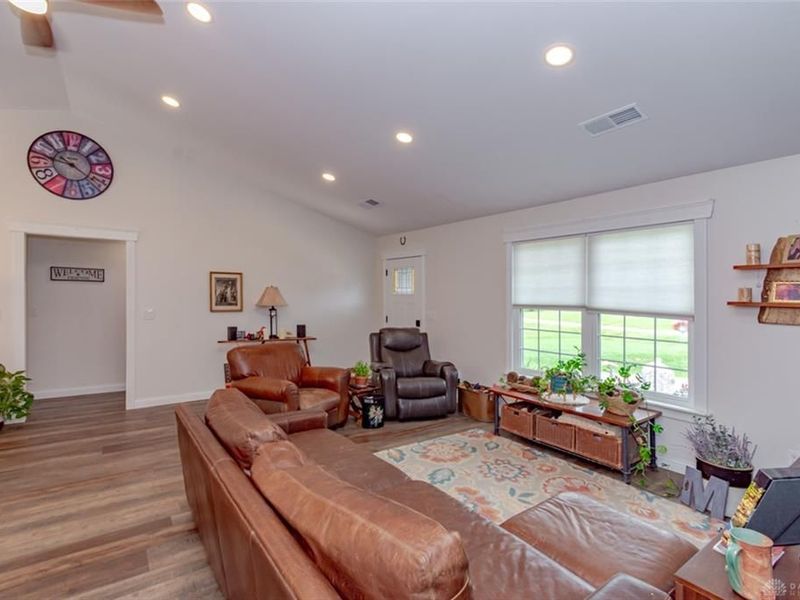 45 Lakengren Drive, Eaton, OH 45320 Photo 6