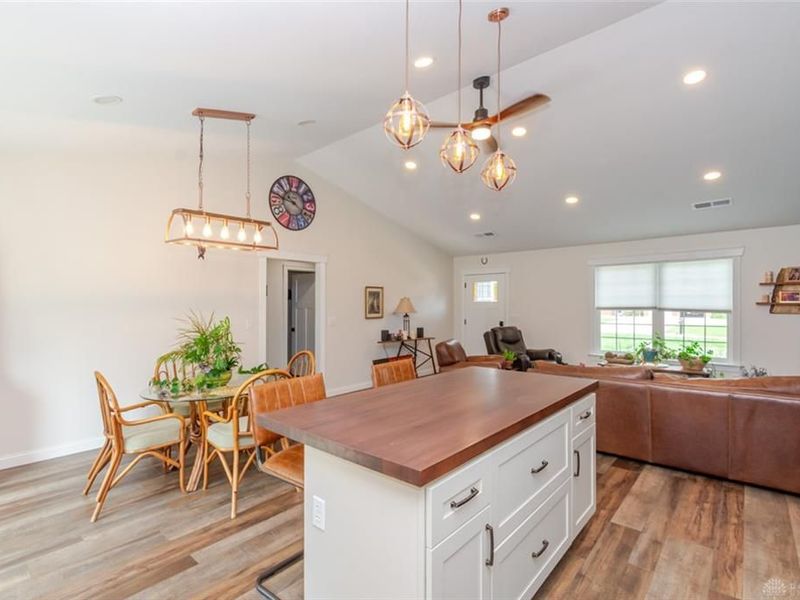 45 Lakengren Drive, Eaton, OH 45320 Photo 9