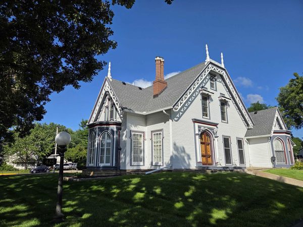 425 W LINCOLN Avenue, BELVIDERE, IL 61008