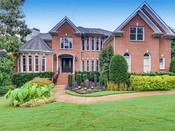8190 Nesbit Ferry Road , Sandy Springs, GA 30350