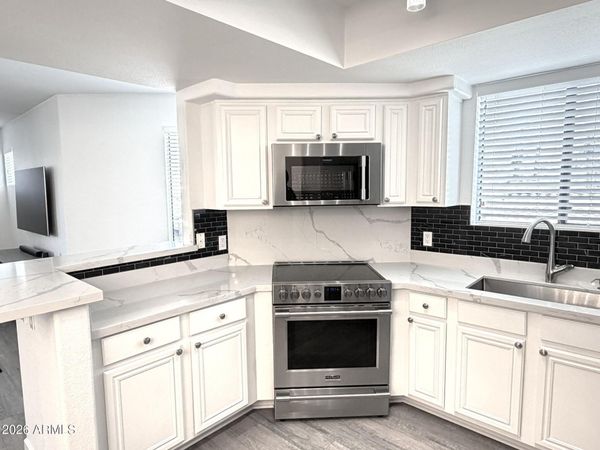4925 E DESERT COVE Avenue, Unit 332, Scottsdale, AZ 85254