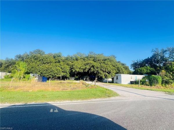 2288 CR 78 , LABELLE, FL 33935