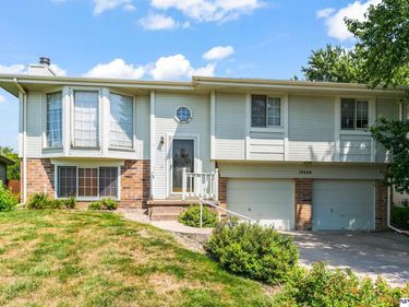 15348 Chalco Pointe Drive, Omaha, NE 68138