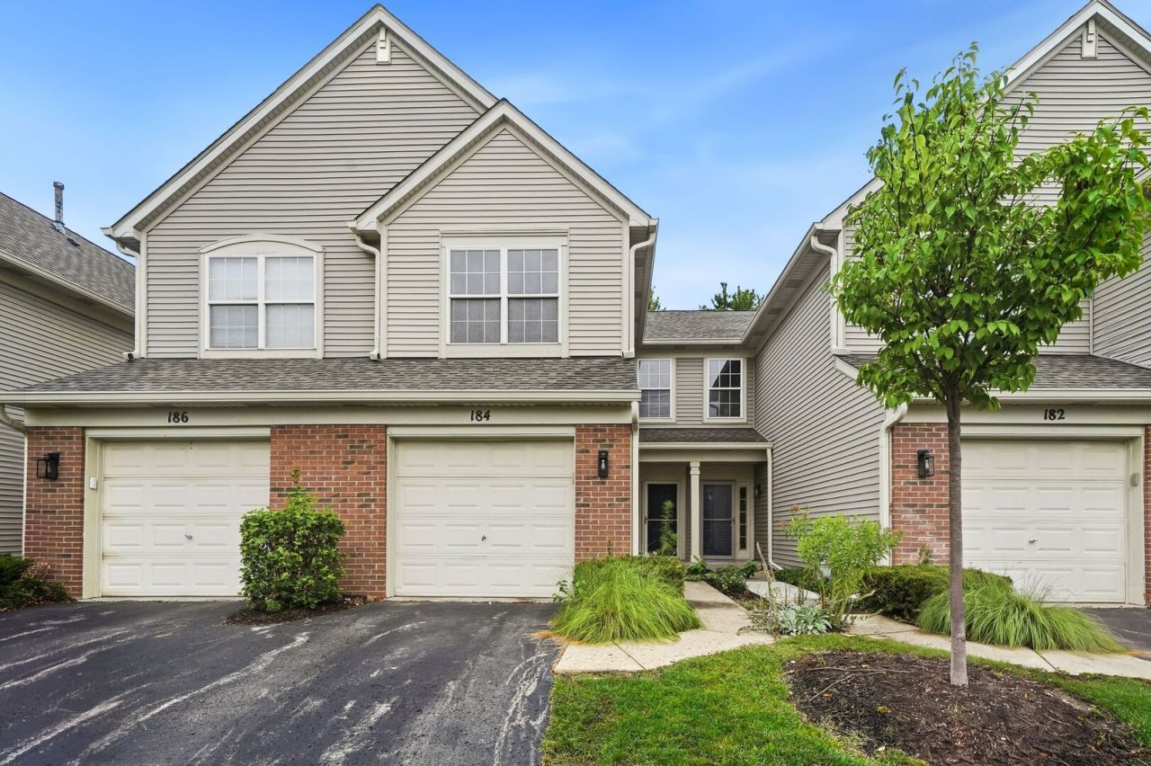 184 Stockton Drive, Unit 184, Grayslake, IL 60030 Main Photo