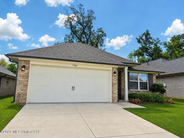 7949 Gardendale Drive, Olive Branch, MS 38654