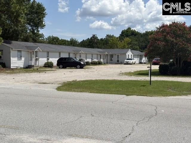 69 Lexington Drive Photo 11