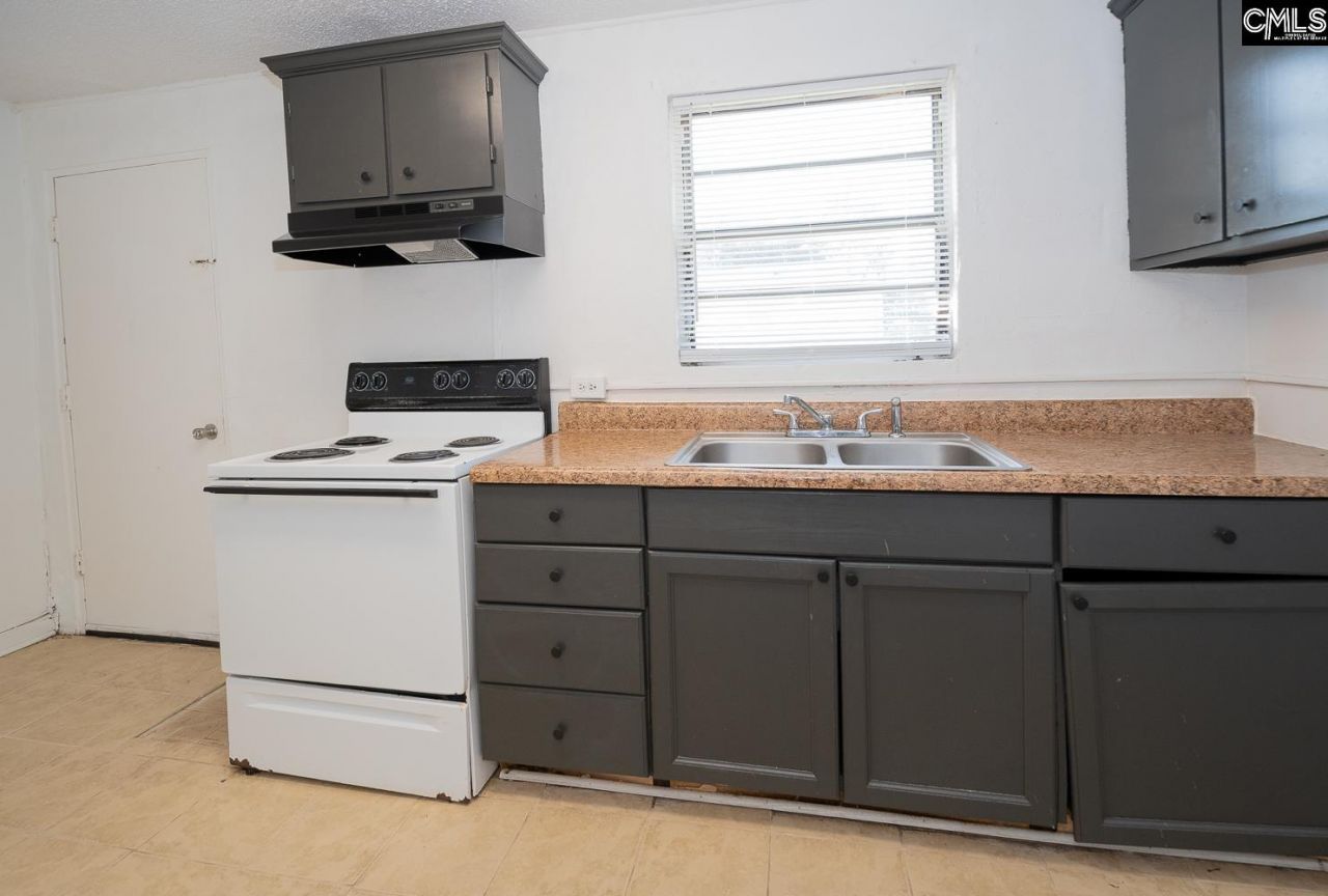 69 Lexington Drive Photo 27