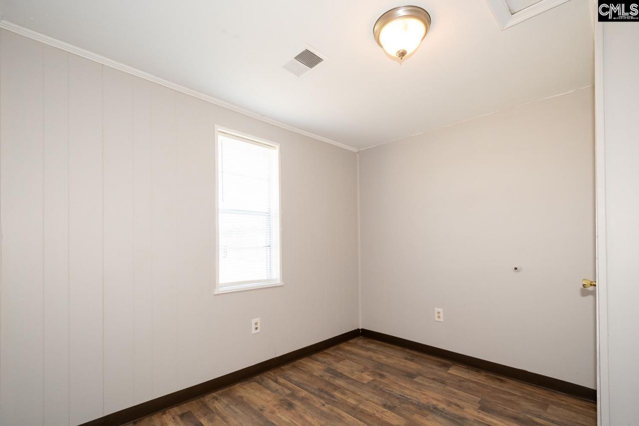 69 Lexington Drive Photo 39