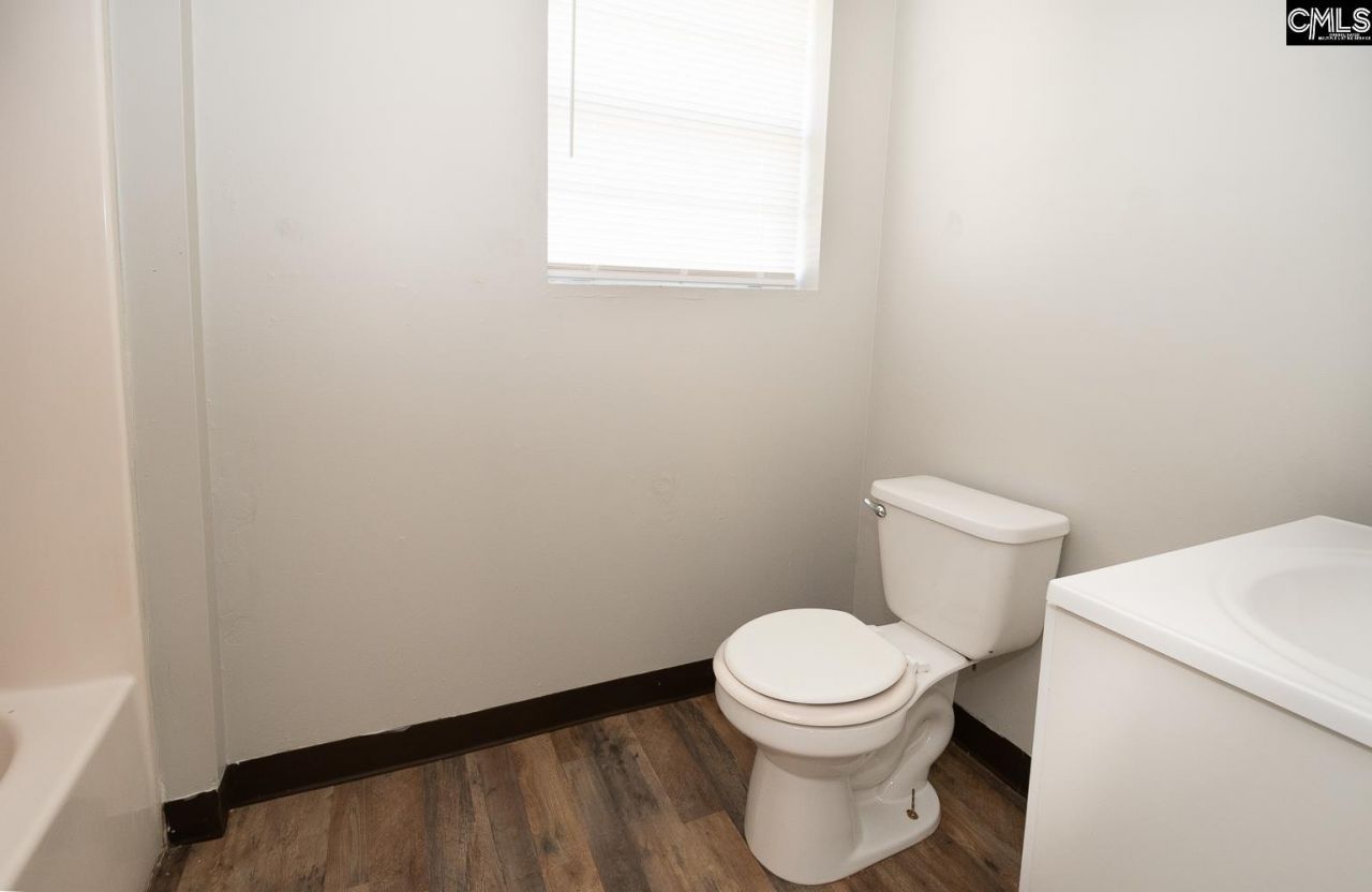 69 Lexington Drive Photo 43