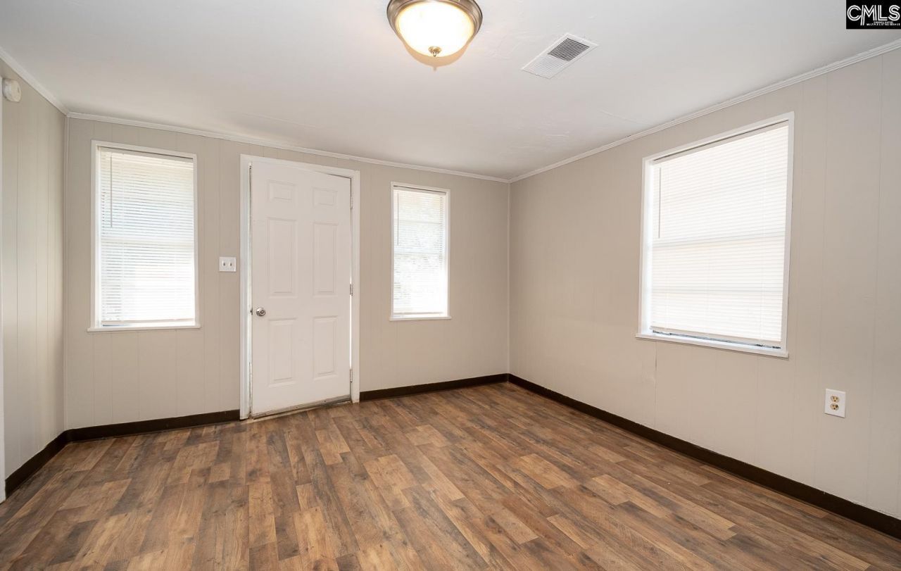 69 Lexington Drive Photo 44