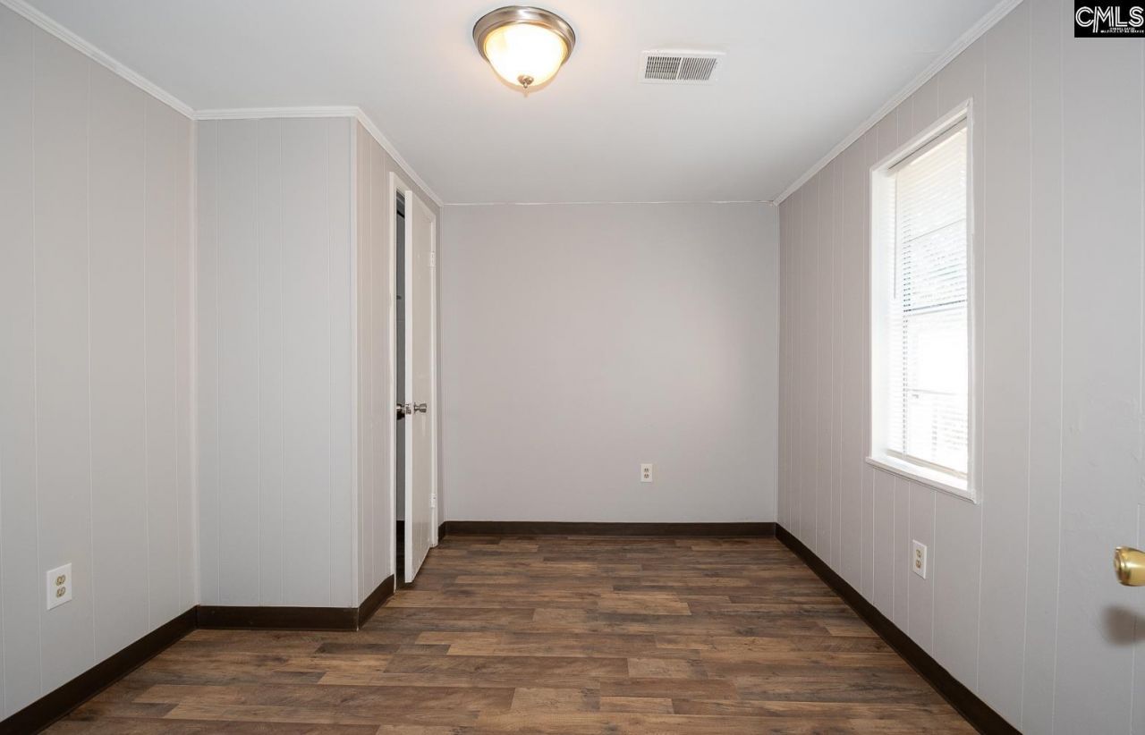 69 Lexington Drive Photo 45