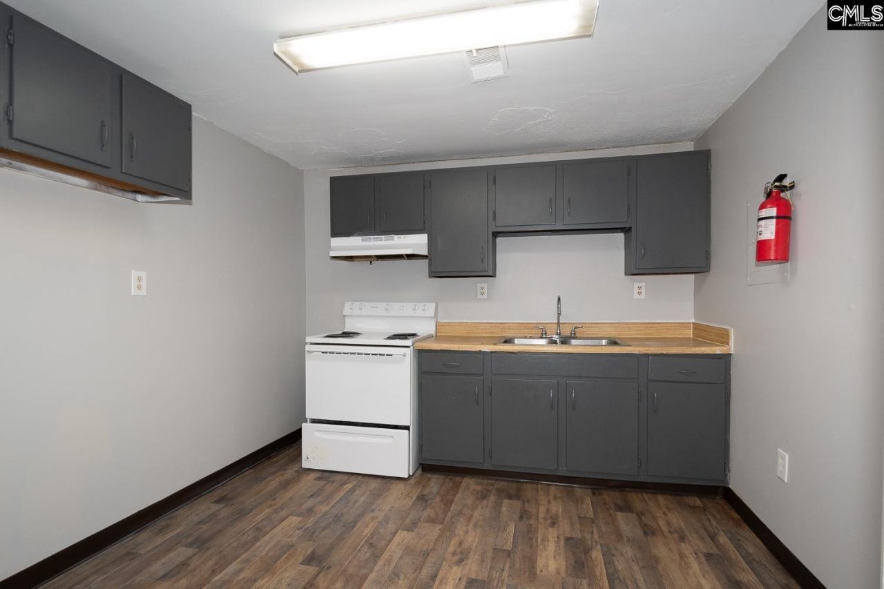 69 Lexington Drive Photo 47