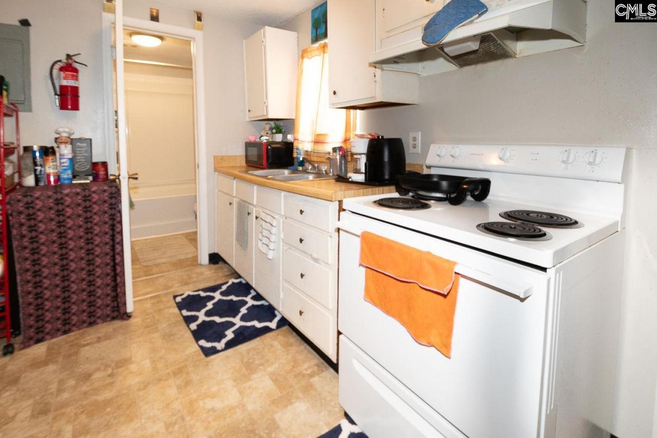 69 Lexington Drive Photo 48
