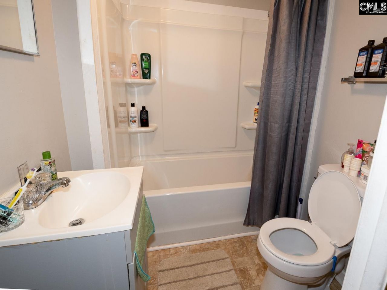 69 Lexington Drive Photo 50
