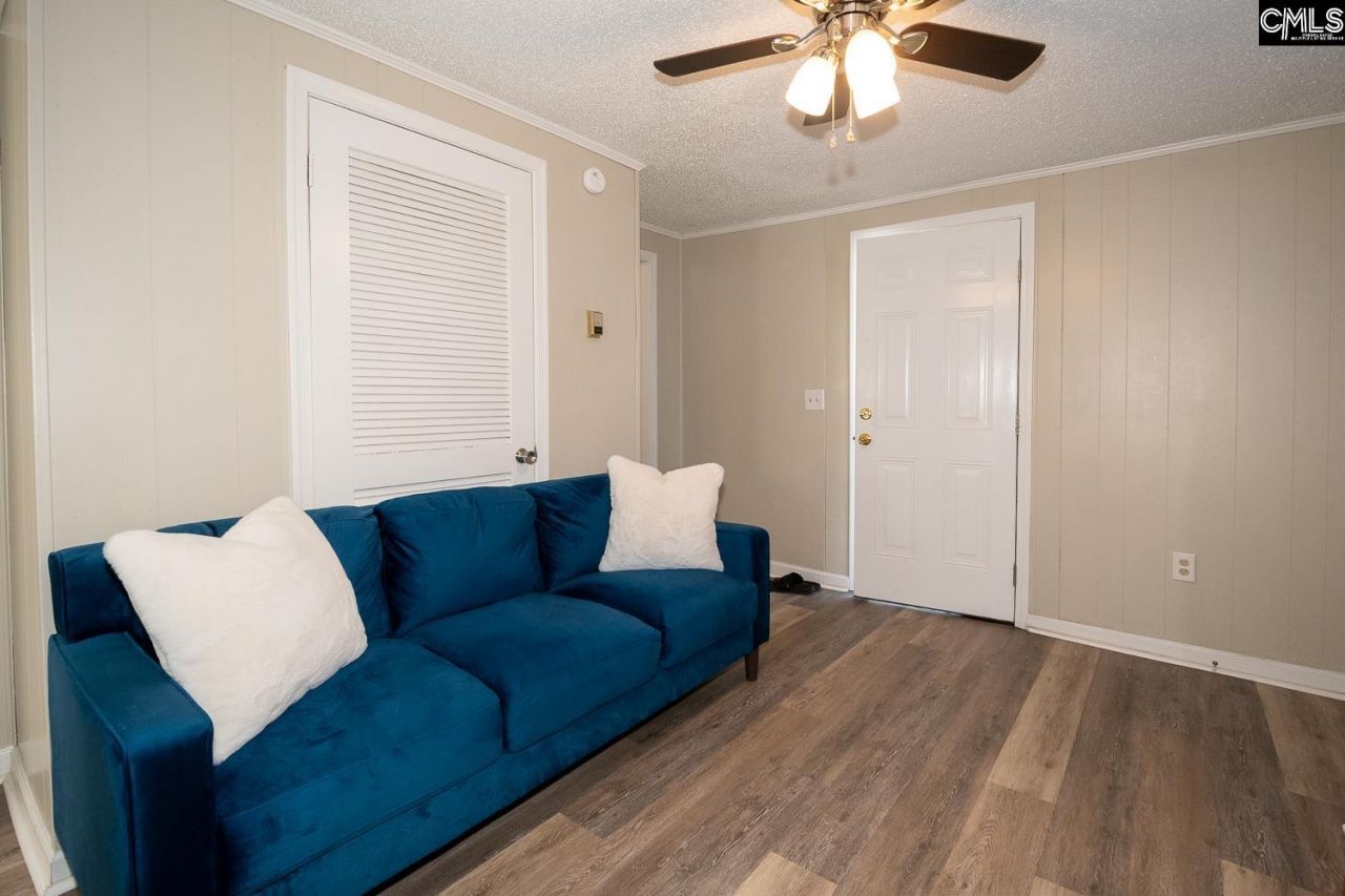 69 Lexington Drive Photo 54