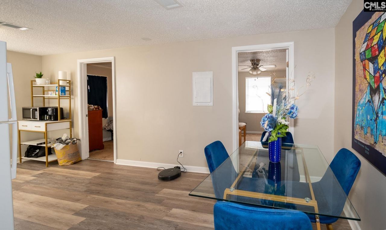 69 Lexington Drive Photo 55