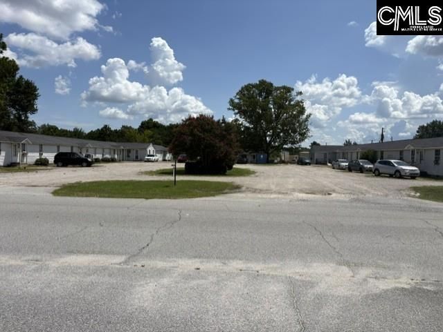 69 Lexington Drive Photo 9
