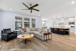 1533 Asher Avenue photo 4