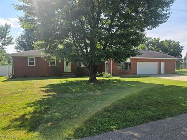 11364 West Avenue, Sandyville, OH 44671
