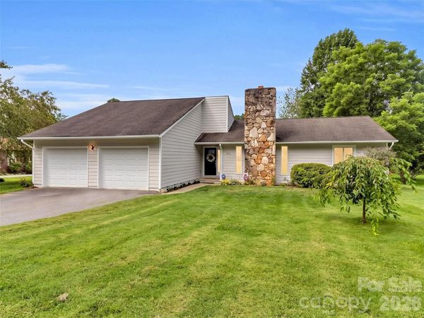 693 Monte Vista Road , Candler, NC 28715