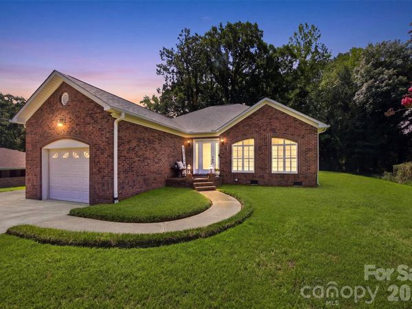 211 Peachtree Street, Belmont, NC 28012