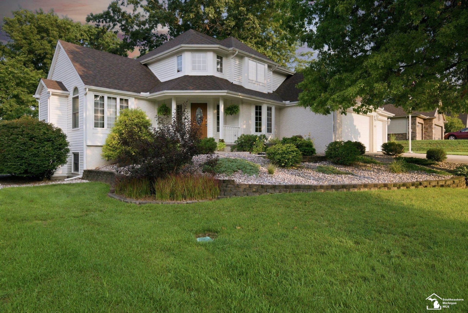 9085 Legacy Court, Temperance, MI 48182 Main Photo