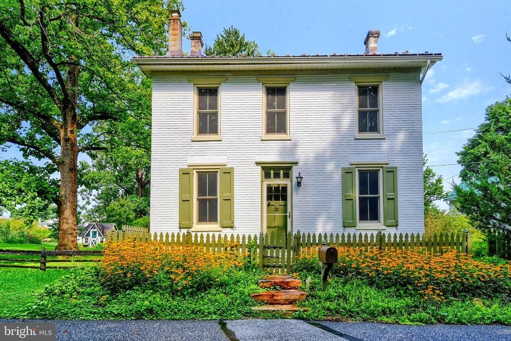 113 RACE STREET , BOILING SPRINGS, PA 17007