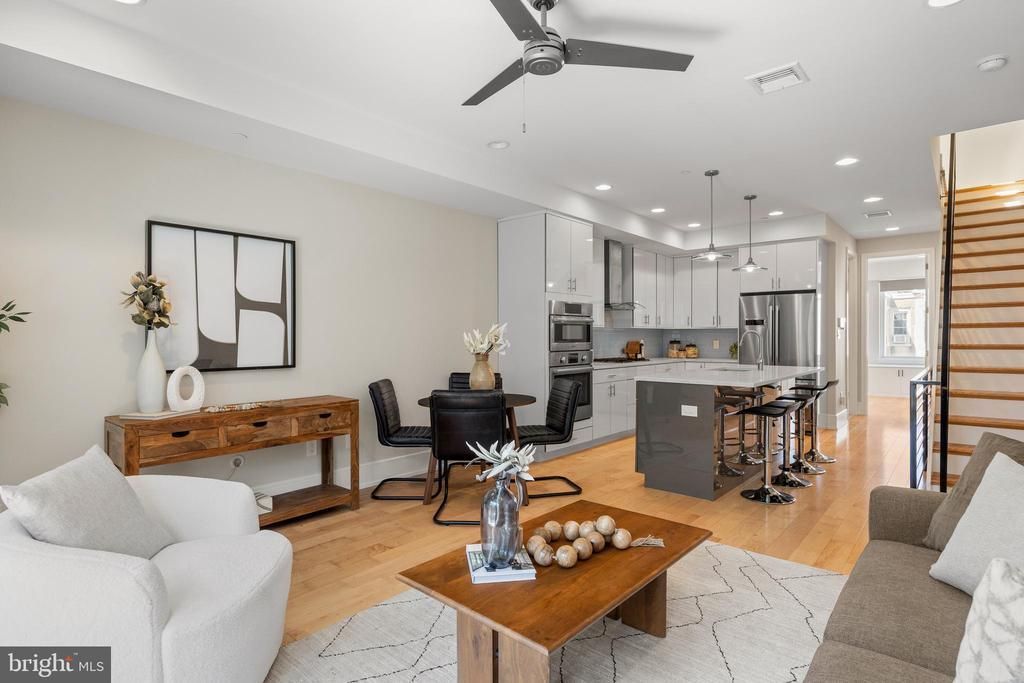 1016 S 17th Street, Unit B, Philadelphia, PA 19146 Main Photo