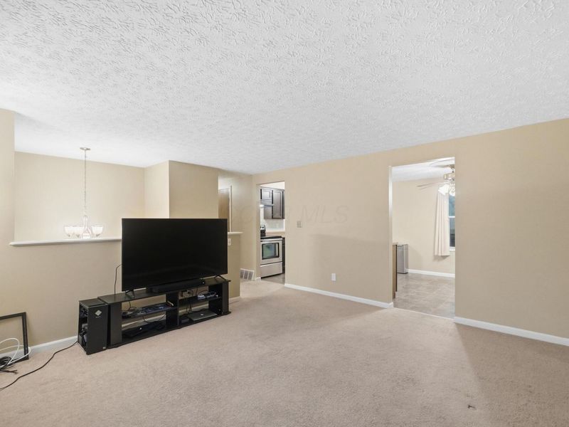 3320 Parksley Court, Columbus, OH 43204 Photo 8