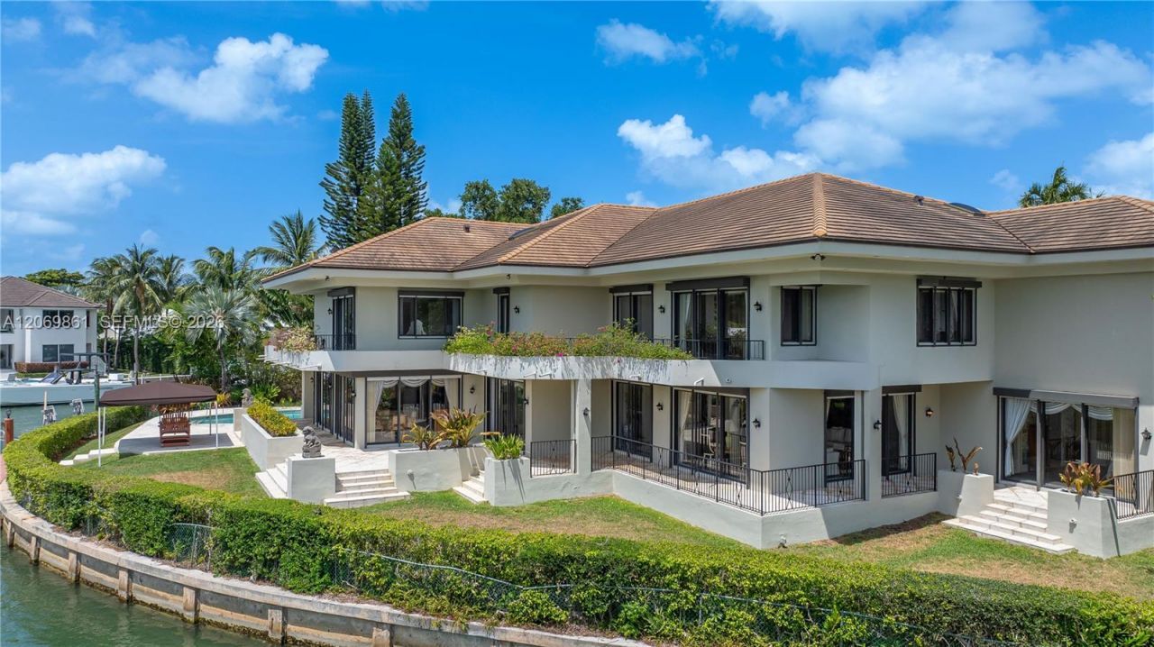 241 Cape Florida Dr , Key Biscayne, FL 33149 Photo