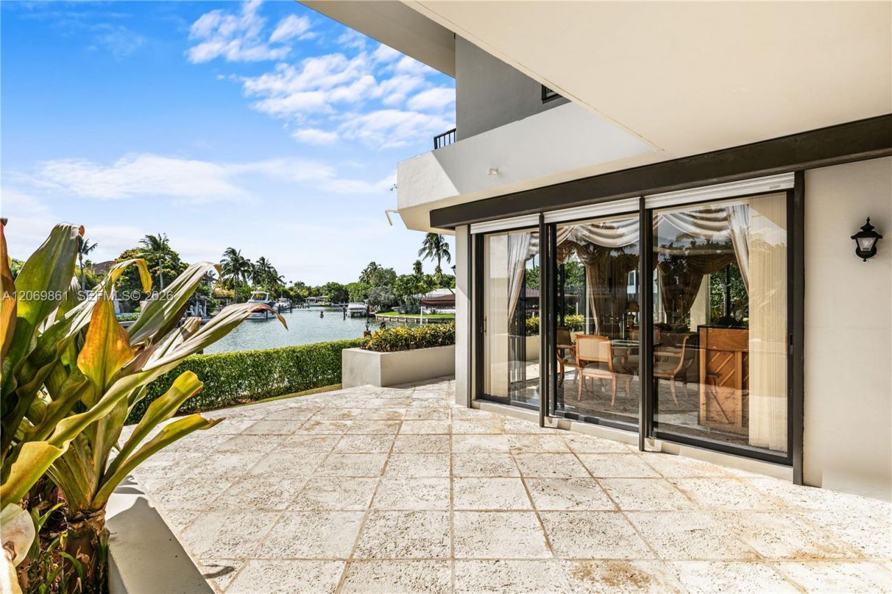 241 Cape Florida Dr , Key Biscayne, FL 33149 Photo