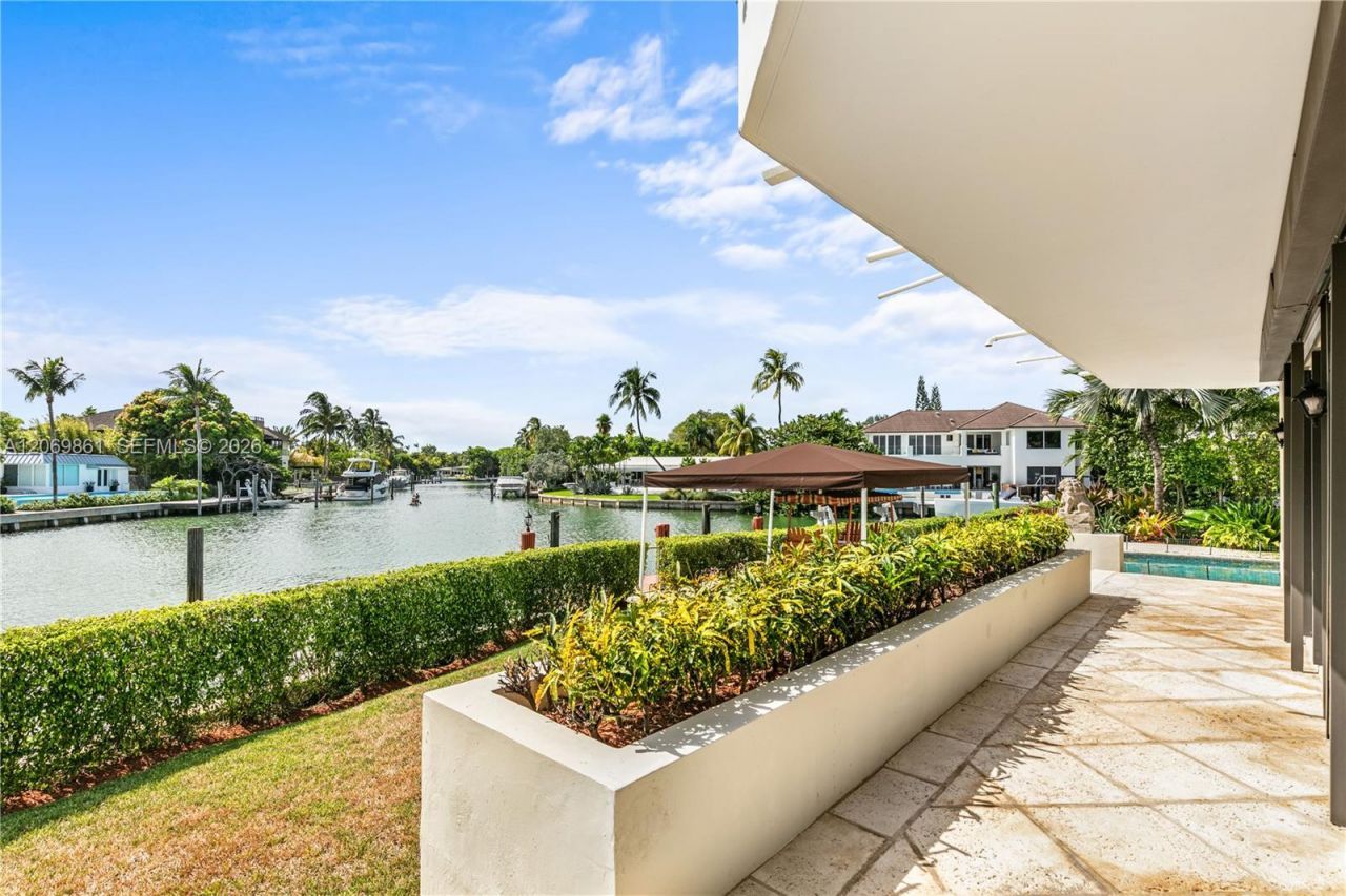 241 Cape Florida Dr , Key Biscayne, FL 33149 Photo