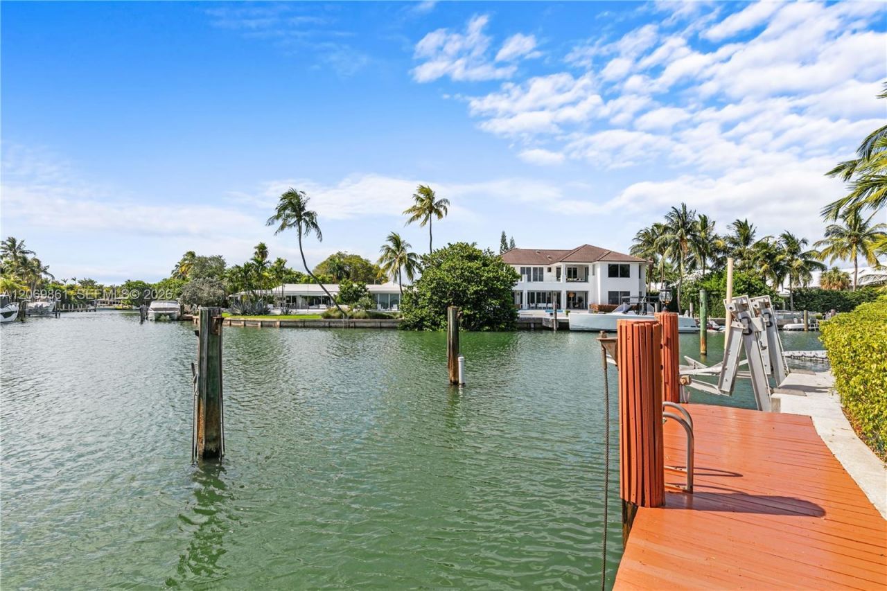 241 Cape Florida Dr , Key Biscayne, FL 33149 Photo