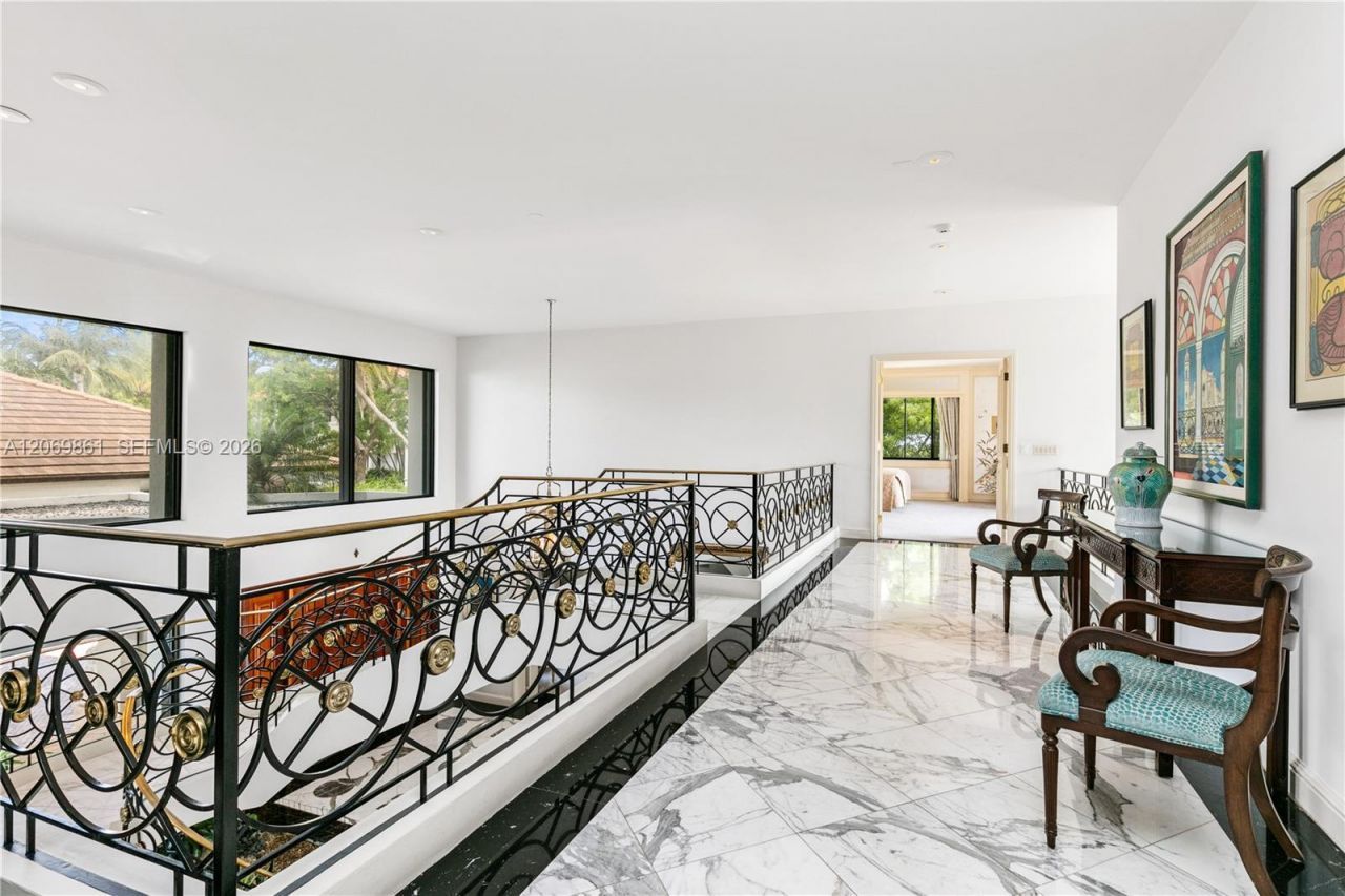241 Cape Florida Dr , Key Biscayne, FL 33149 Photo