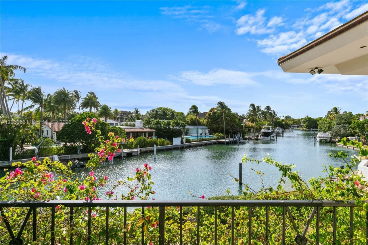 241 Cape Florida Dr , Key Biscayne, FL 33149 Photo