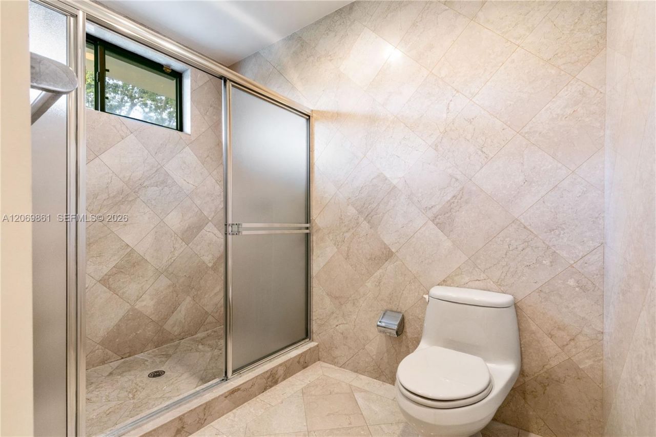 241 Cape Florida Dr , Key Biscayne, FL 33149 Photo