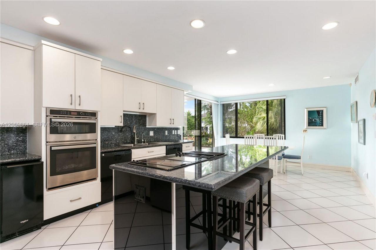 241 Cape Florida Dr , Key Biscayne, FL 33149 Photo