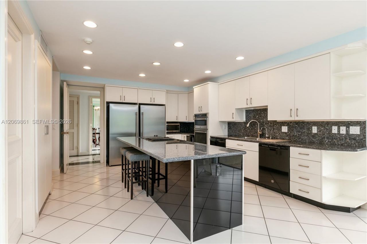 241 Cape Florida Dr , Key Biscayne, FL 33149 Photo