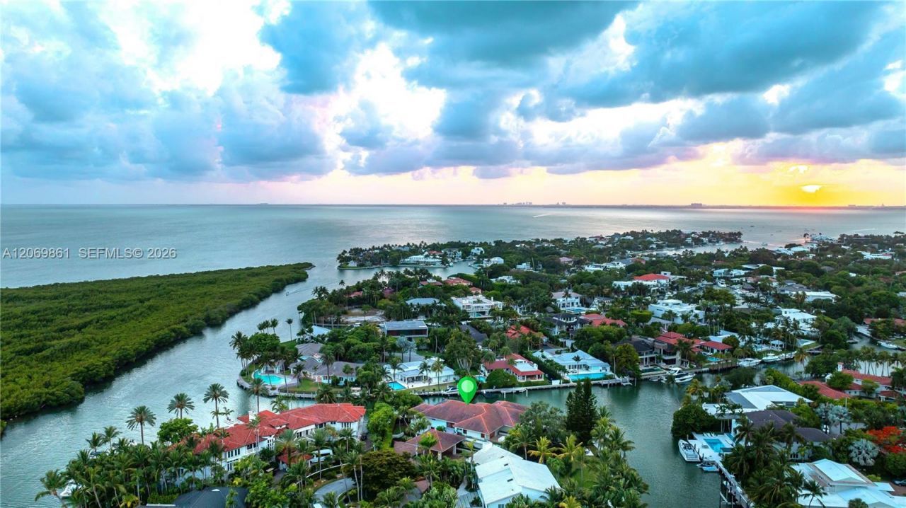 241 Cape Florida Dr , Key Biscayne, FL 33149 Photo