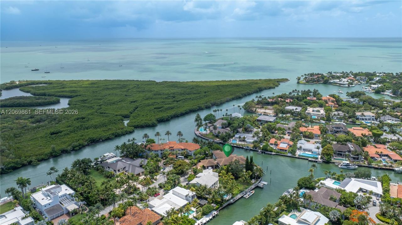 241 Cape Florida Dr , Key Biscayne, FL 33149 Photo