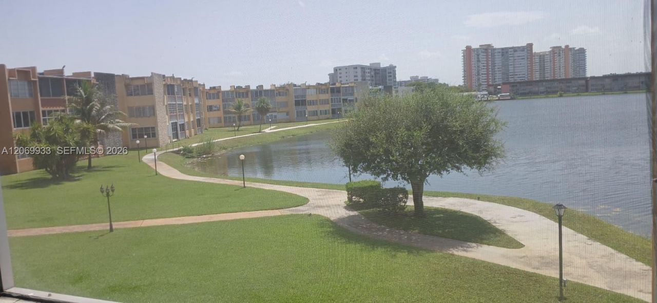 1591 NE Miami Gardens Dr , Unit 205, Miami, FL 33179 Photo